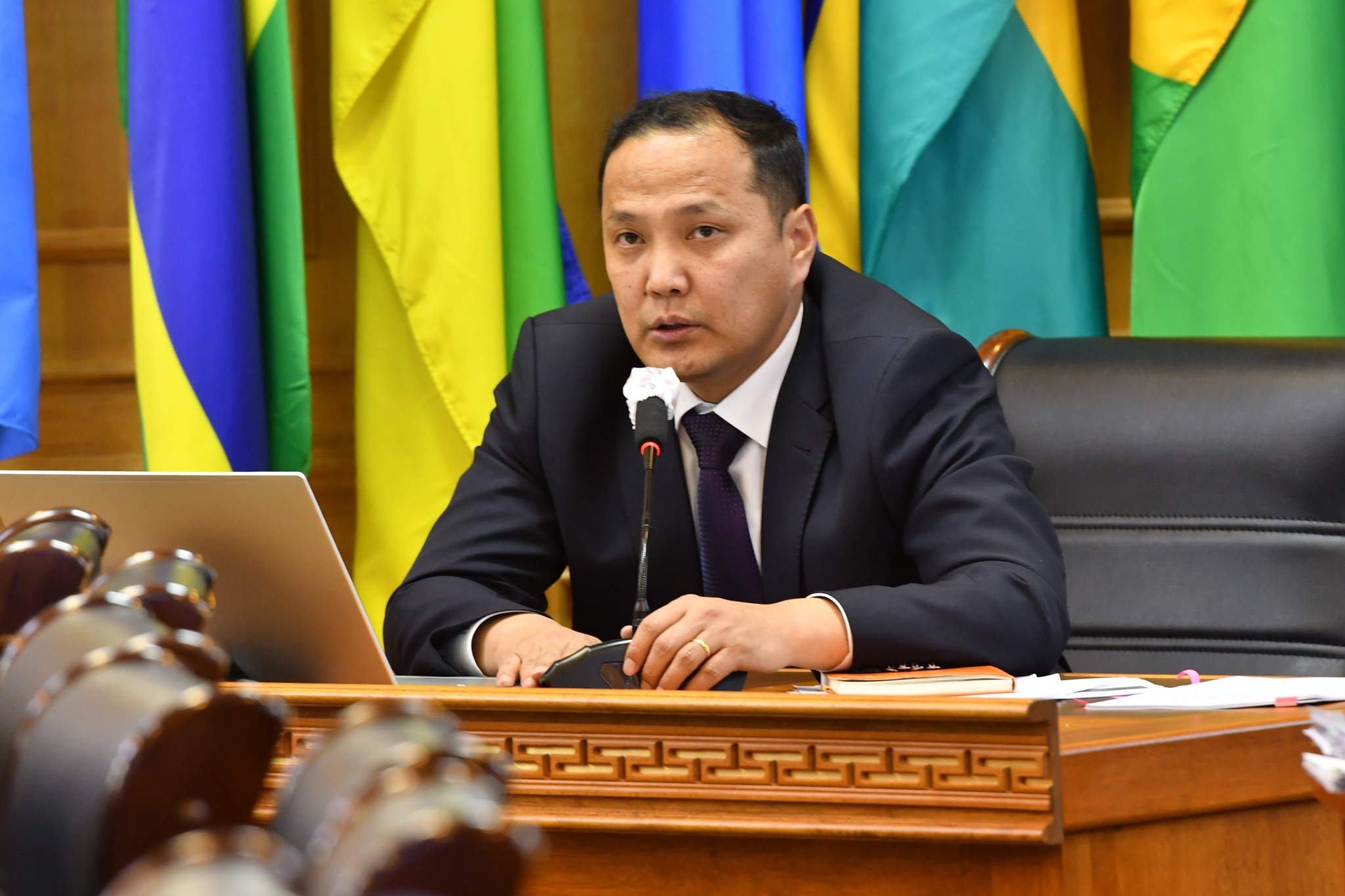 ДОРНОГОВЬ АЙМГИЙН ИРГЭДИЙН ТӨЛӨӨЛӨГЧДИЙН ХУРЛЫН ЭЭЛЖИТ 08 ДУГААР ХУРАЛДААН ЯВАГДАЖ БАЙНА.